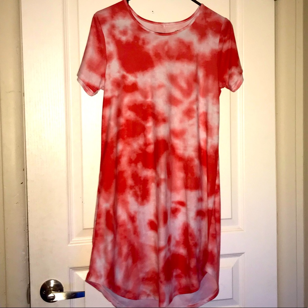 2 brand new dresses w/o tags size small